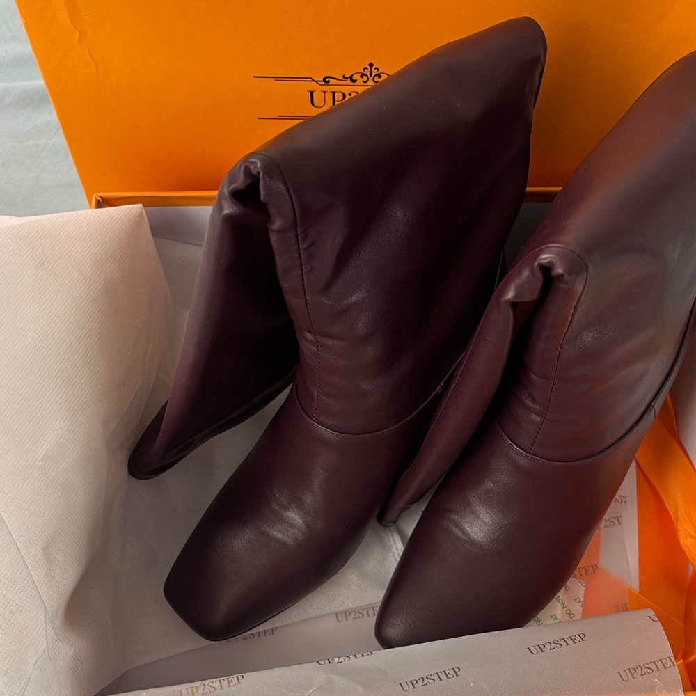 Women's Elegant Burgundy Heeled Boots